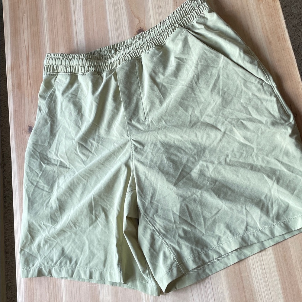Lululemon Mens Green Pace Breaker Shorts Fully Lined 7" - Picture 2 of 9